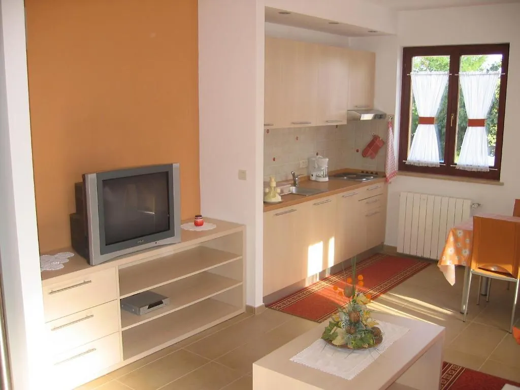 Apartments Mediteraneo Tar-Vabriga