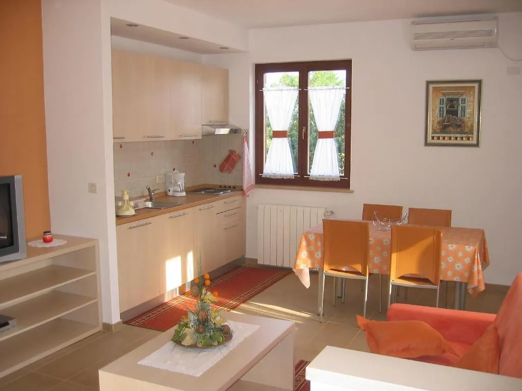 Apartments Mediteraneo Tar-Vabriga