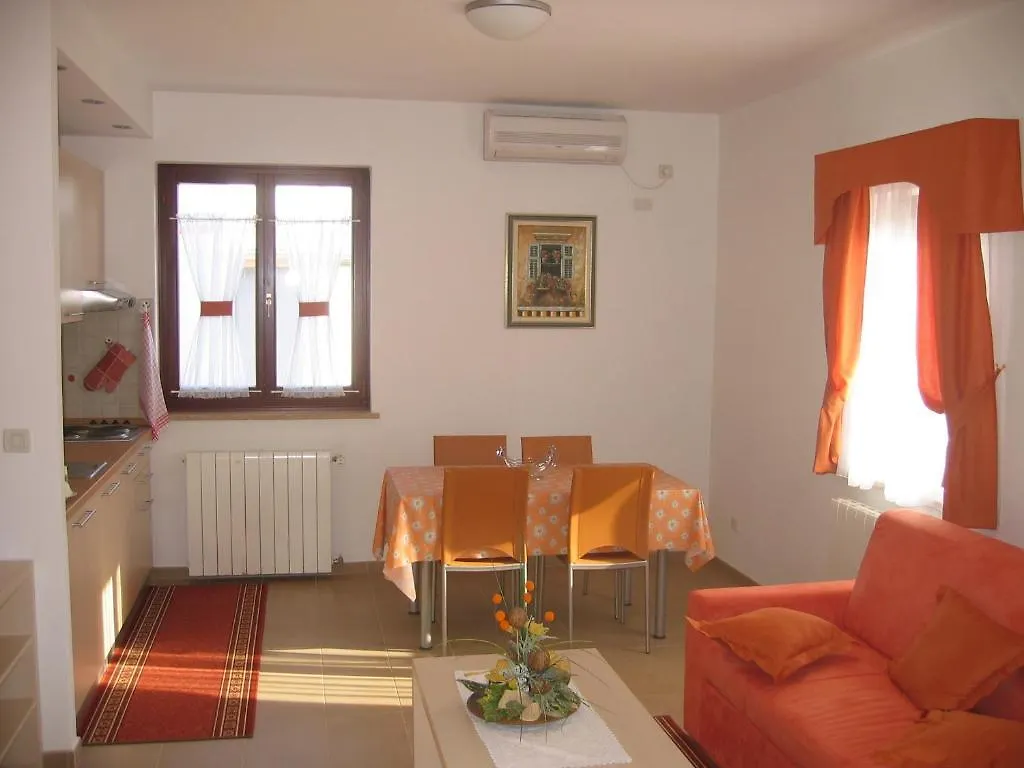 Apartments Mediteraneo Tar-Vabriga