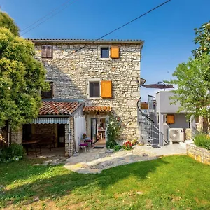 Apartman Li, Tar-Vabriga